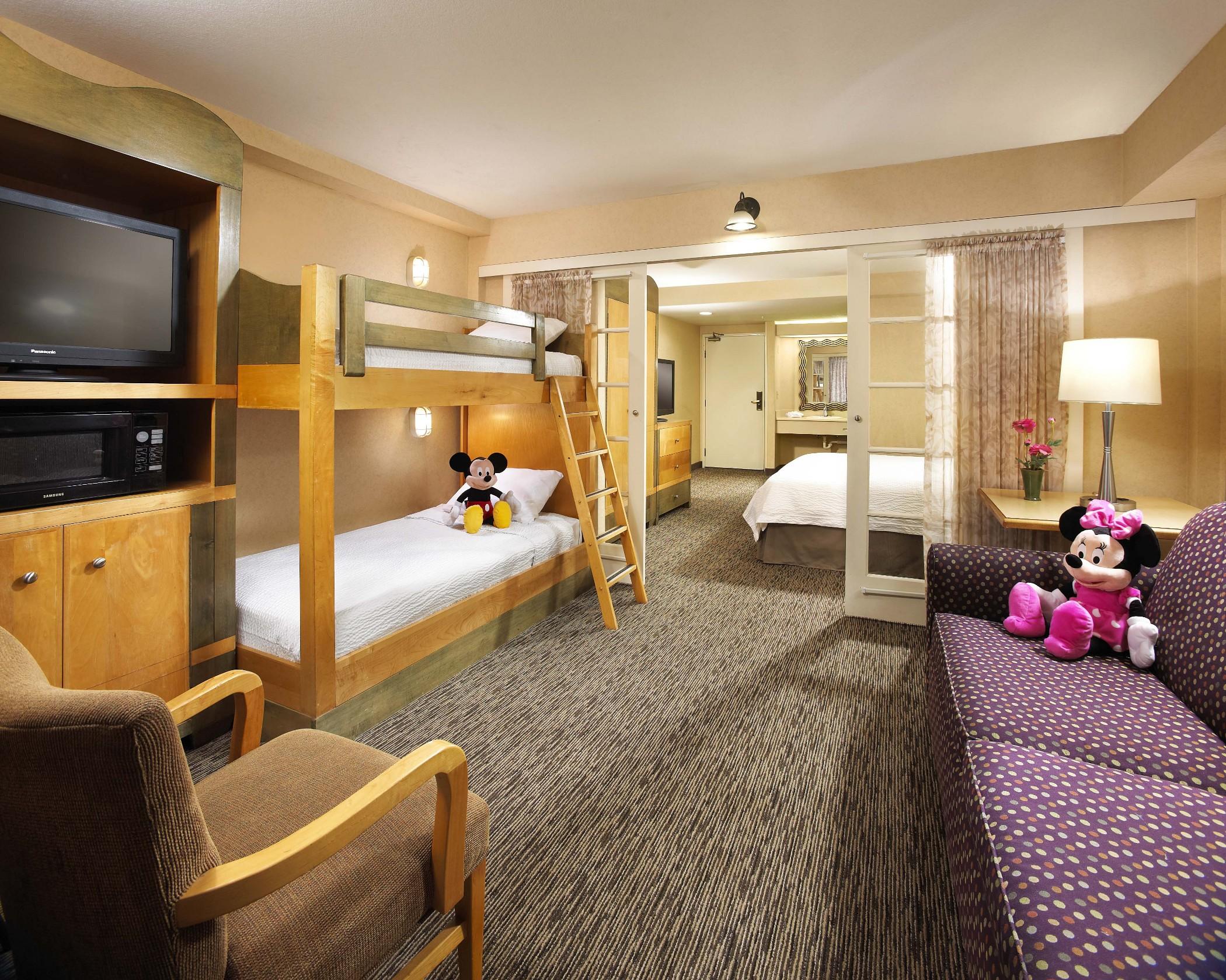 Portofino Inn And Suites Anaheim Hotel Room photo